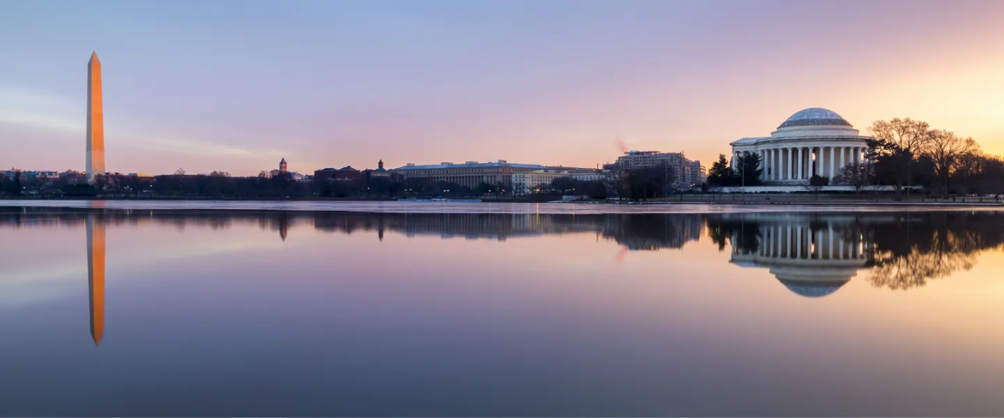 Panoramic view of the Washington Monument and Jefferson Memorial
